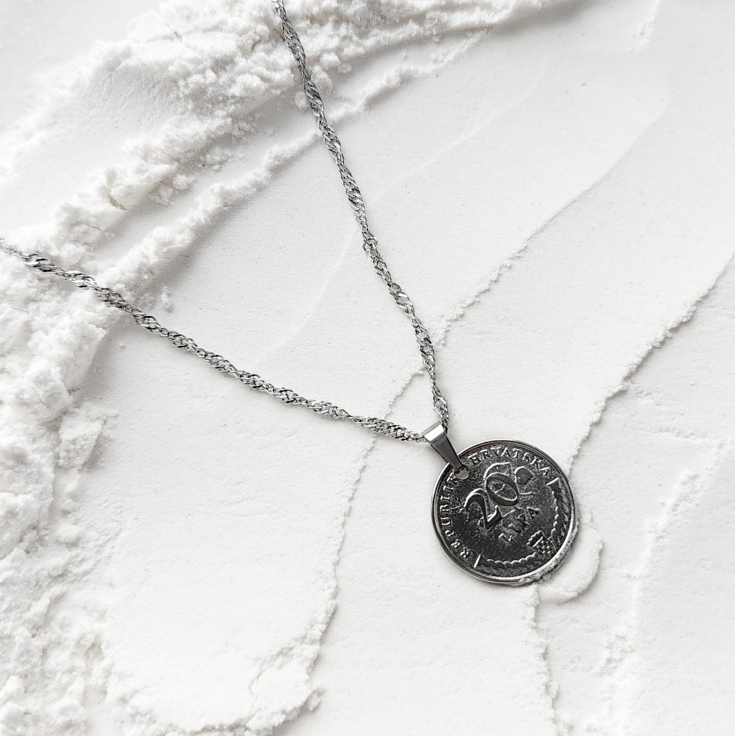 SREBRNA OGRLICA REVELIN