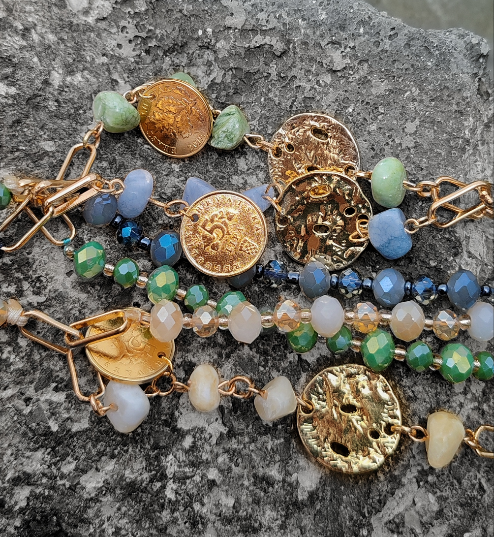 PRIVJESAK ZA MOBITEL ZLATNI MEDALJON